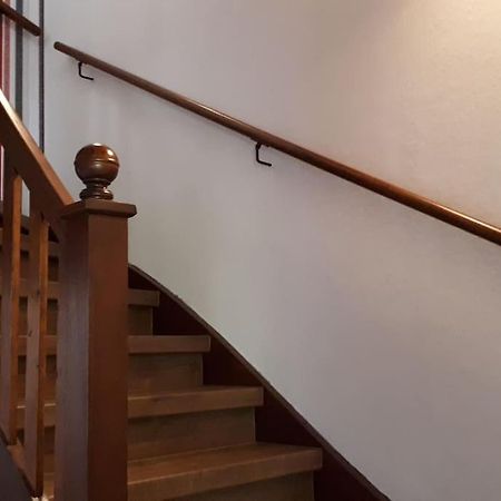 Private Room In Our Home With Free Vvo Ticket & Cats Пирна Екстериор снимка